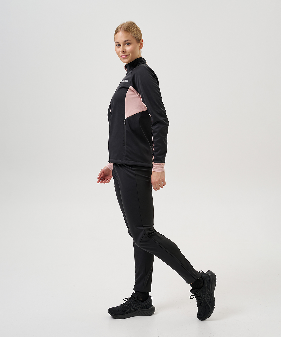 Тренировочная куртка Nordski Core Black/Soft Pink W